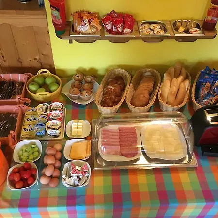 Ranch Fah アパート *